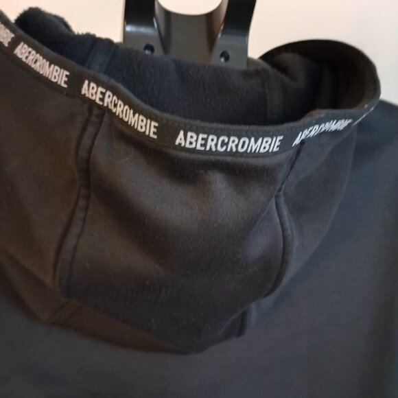Abercrombie Kids Black Hoodie Sweatshirt Kangaroo Pocket Moose Logo Size 15/16 - Picture 7 of 16